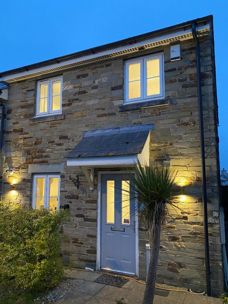 Stylish 3 Bed Home With Allocated Parking For 2 Liskeard Exterior foto